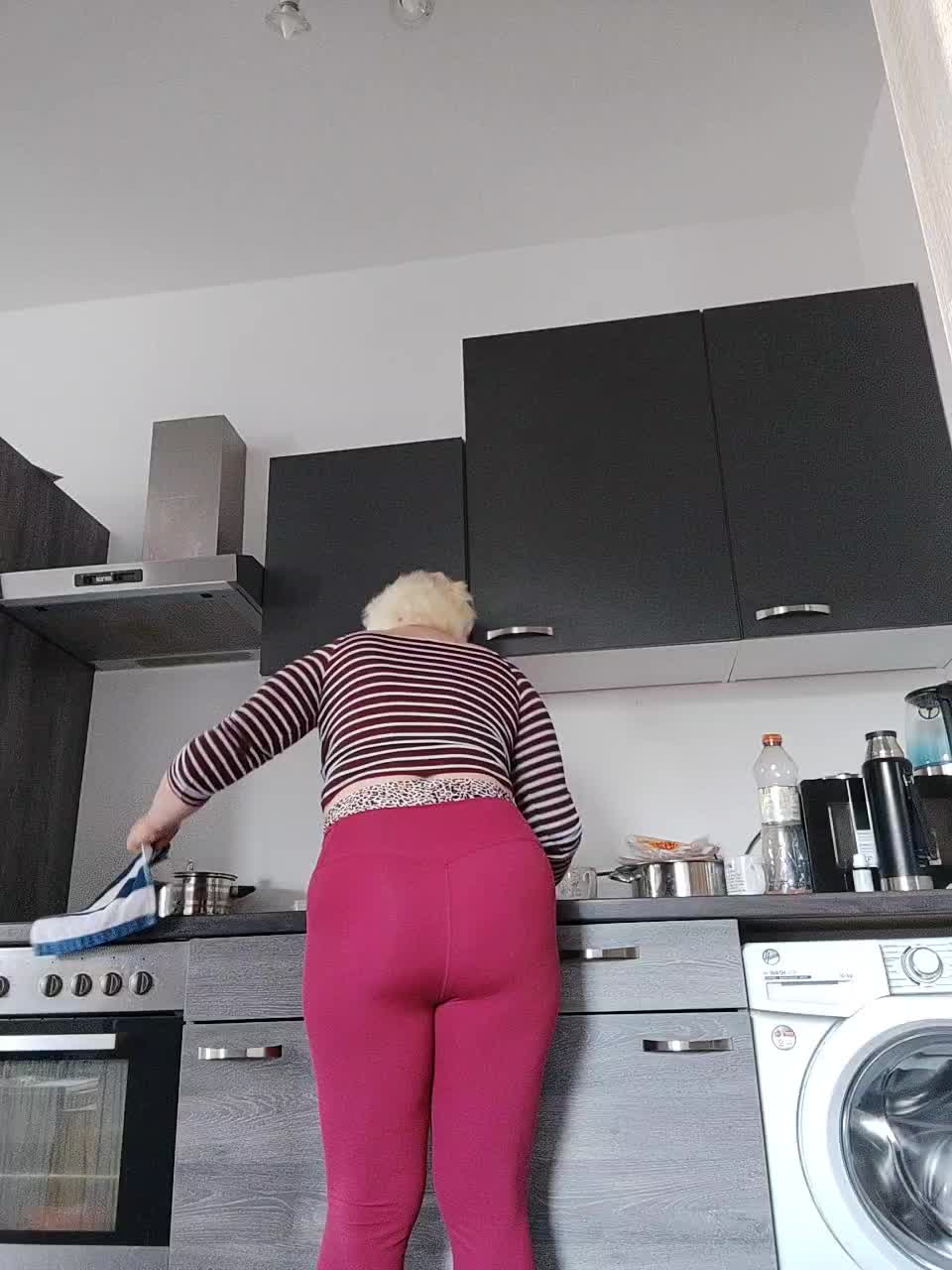 Vika211 Live Sex December 18, 2025