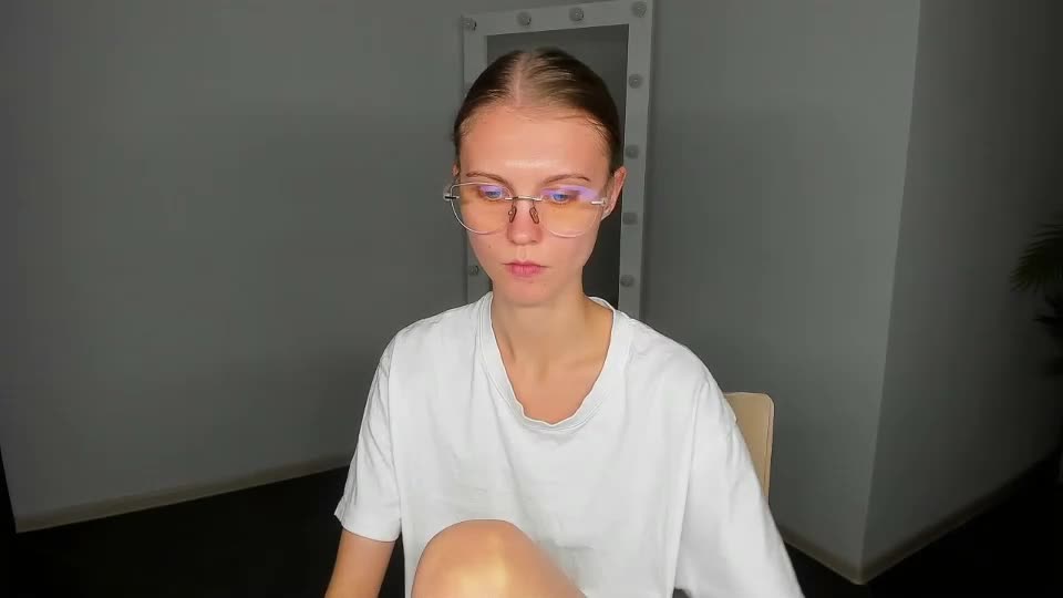 phoebepaw Live Sex December 13, 2025