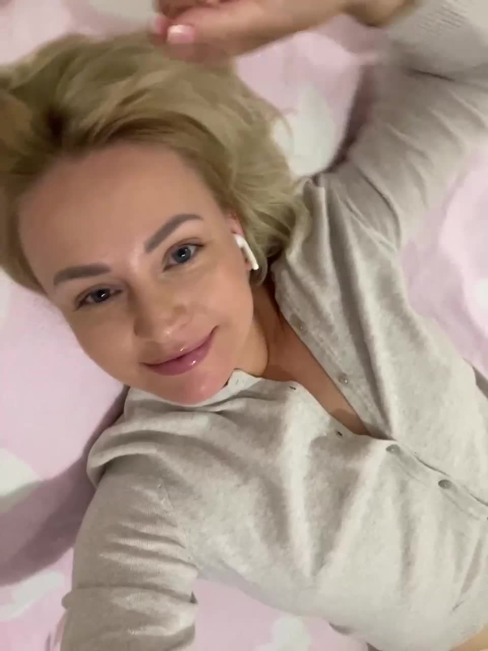 CozySandra Live Sex December 13, 2025