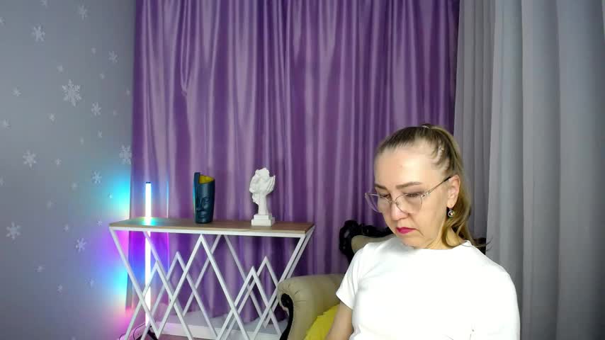 queen_a_n_i Live Sex December 13, 2025