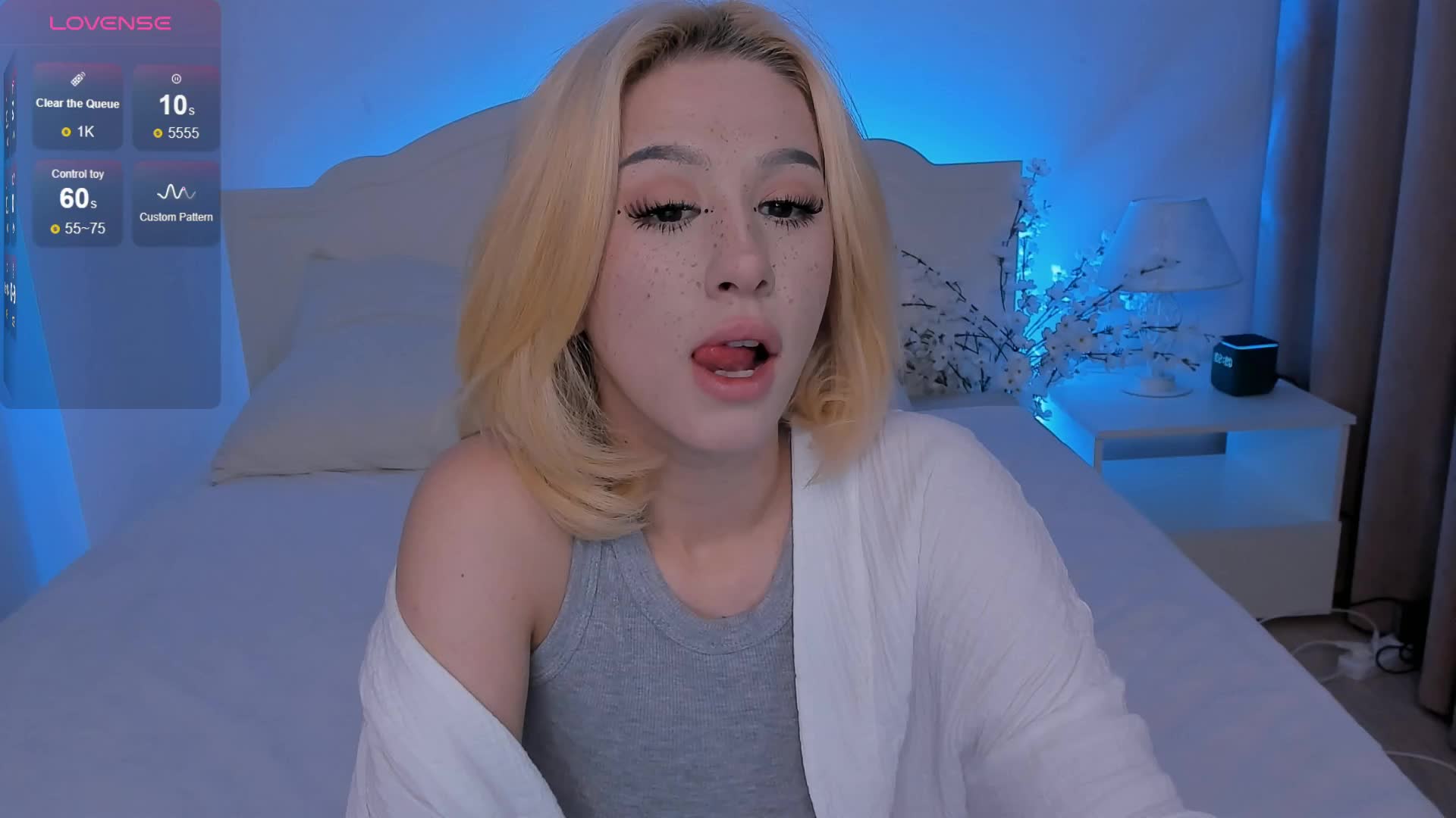 Necucubi Live Sex December 17, 2025