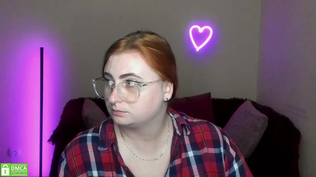 Aliciaredluv Live Sex September 12, 2025