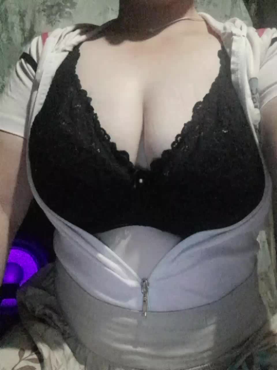 Iriska2025 Live Sex December 13, 2025