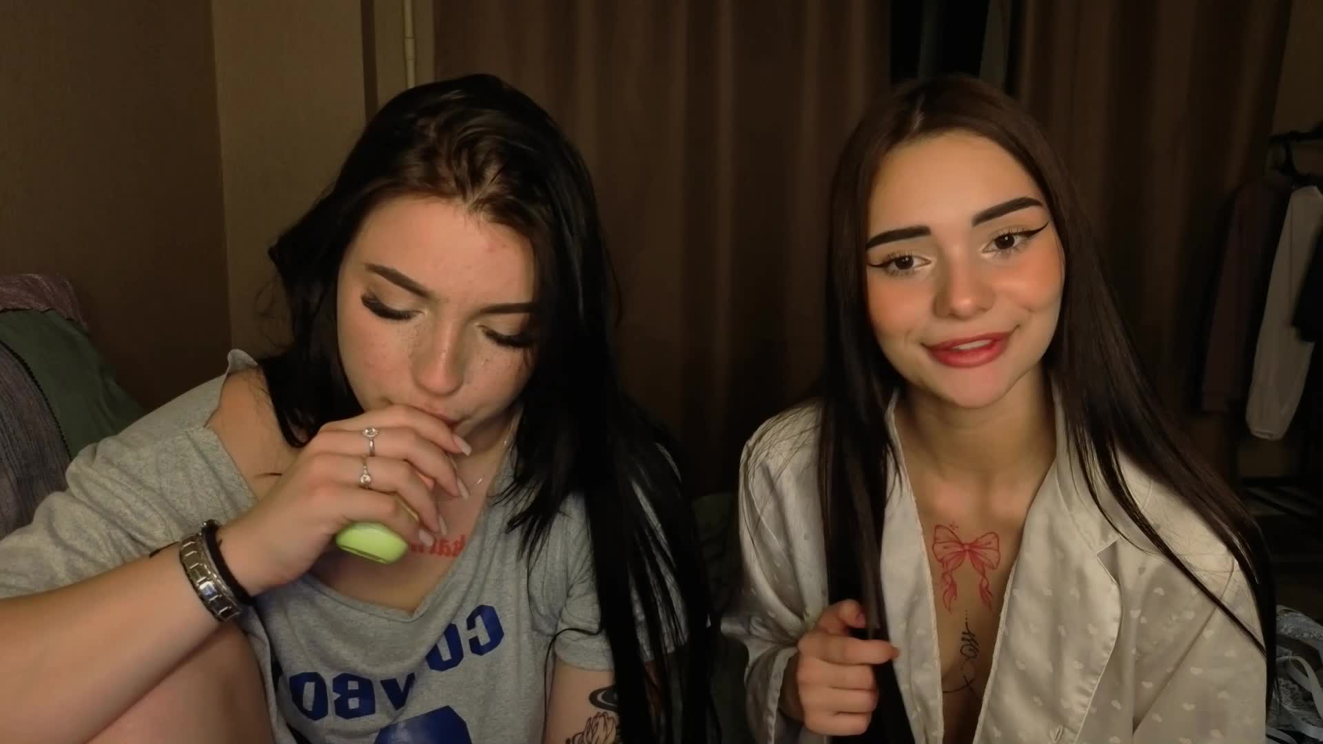 LisaAndDenis Live Sex December 18, 2025