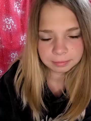 Zuli_Kiska Live Sex December 14, 2025