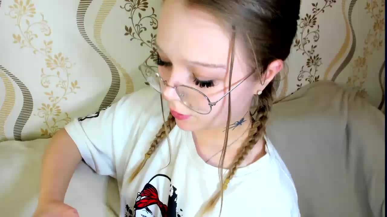 MelMooon Live Sex December 14, 2025