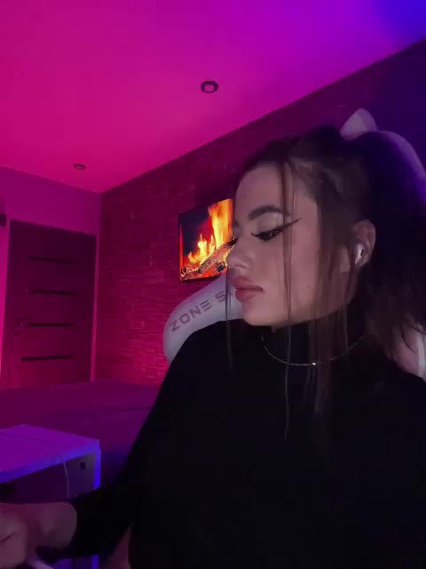 HotGirlEva Live Sex December 14, 2025