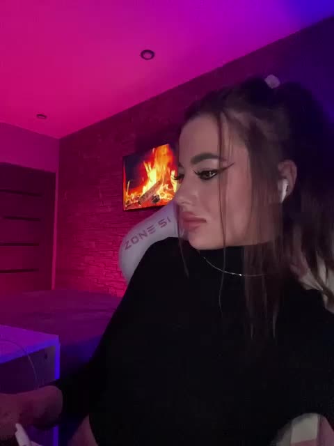 HotGirlEva Live Sex December 14, 2025