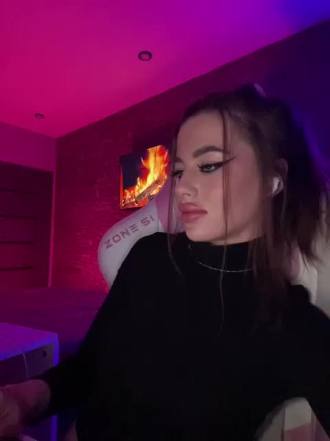 HotGirlEva Live Sex December 14, 2025