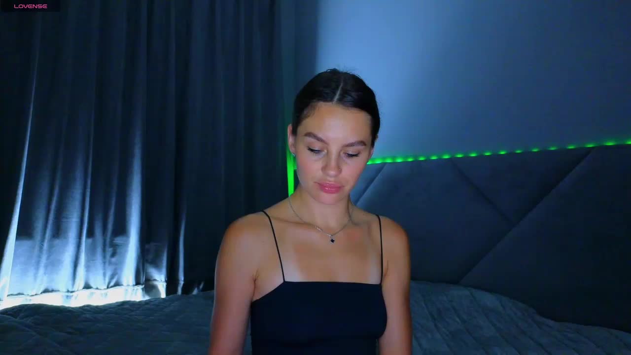 VALERIYAAA Live Sex December 15, 2025