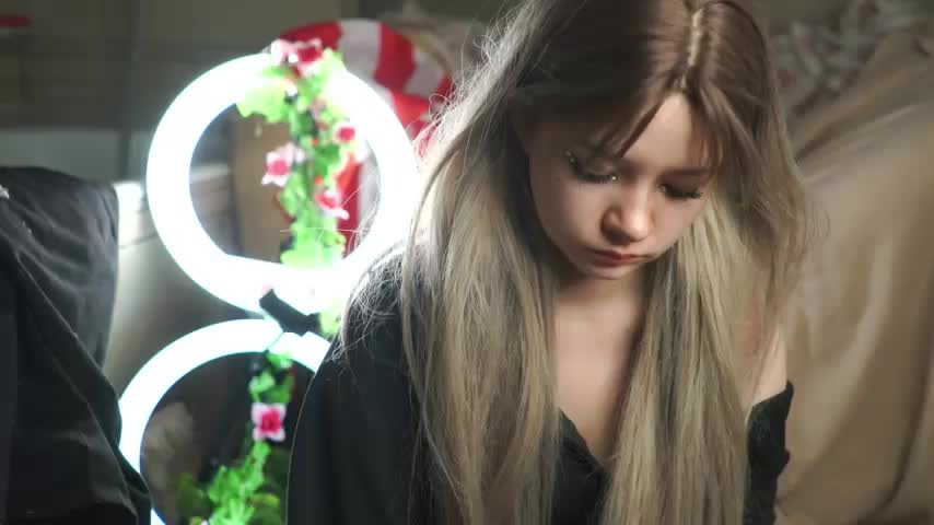 nikoli_naw Live Sex September 12, 2025