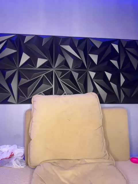 LYALAtop Live Sex December 14, 2025