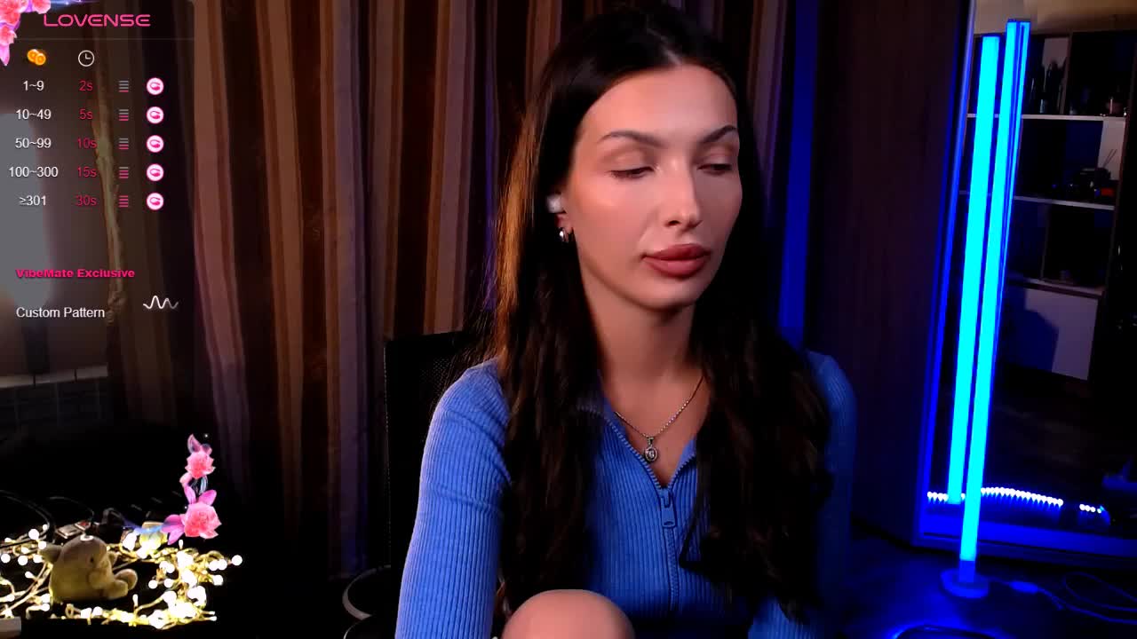 LauraBess Live Sex December 15, 2025