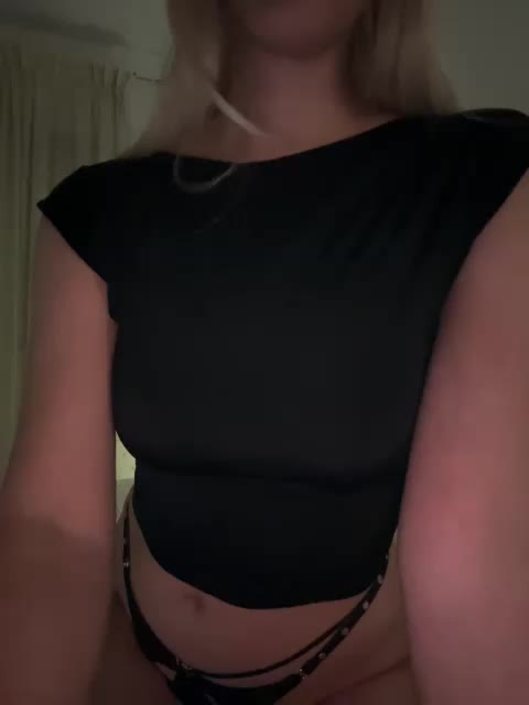 MissDafne Live Sex December 14, 2025