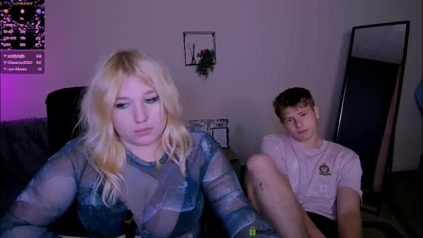 juli_kisss Live Sex December 14, 2025