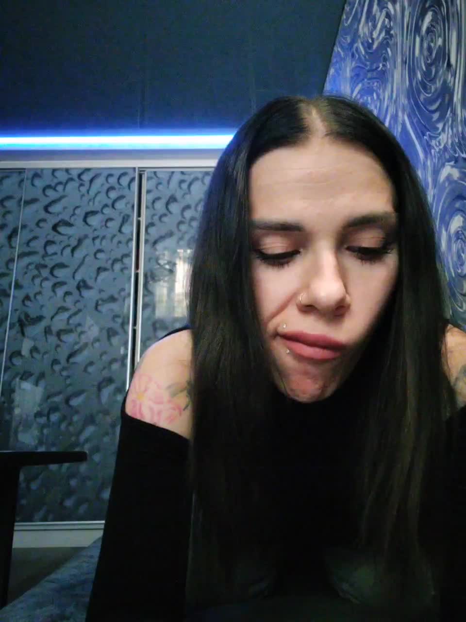 deva_maria Live Sex December 17, 2025