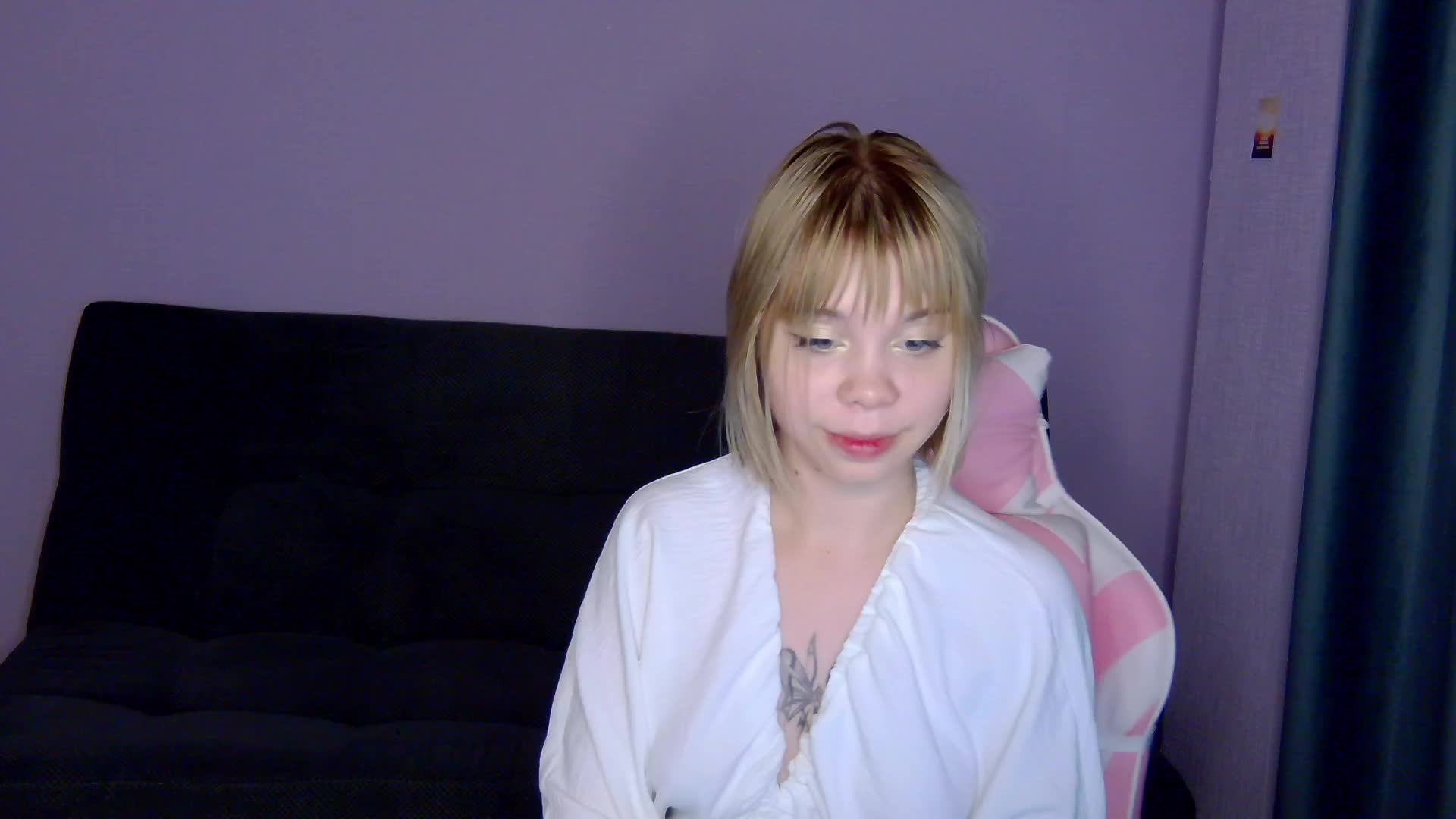 kittygold18 Live Sex December 14, 2025