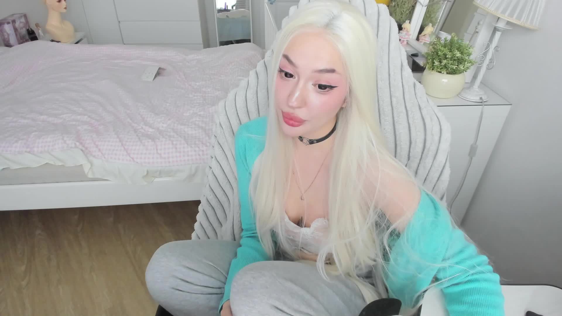 pickmedepartment Live Sex December 13, 2025