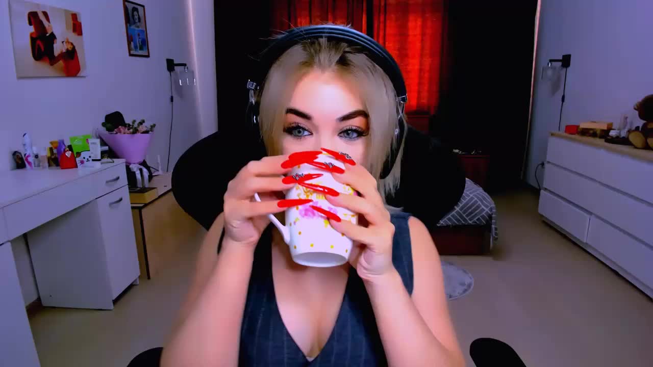 BabyNicole Live Sex December 14, 2025