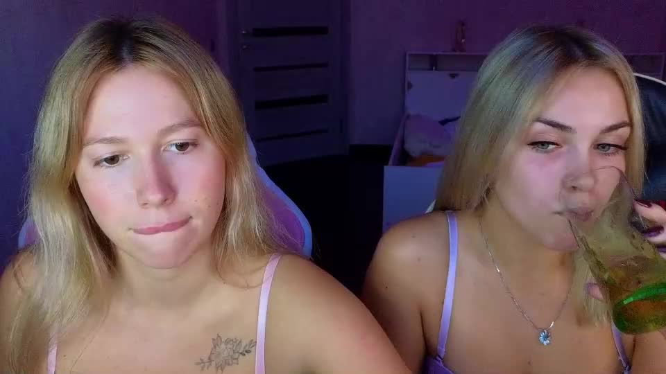 stefany_and_bettany Live Sex December 18, 2025