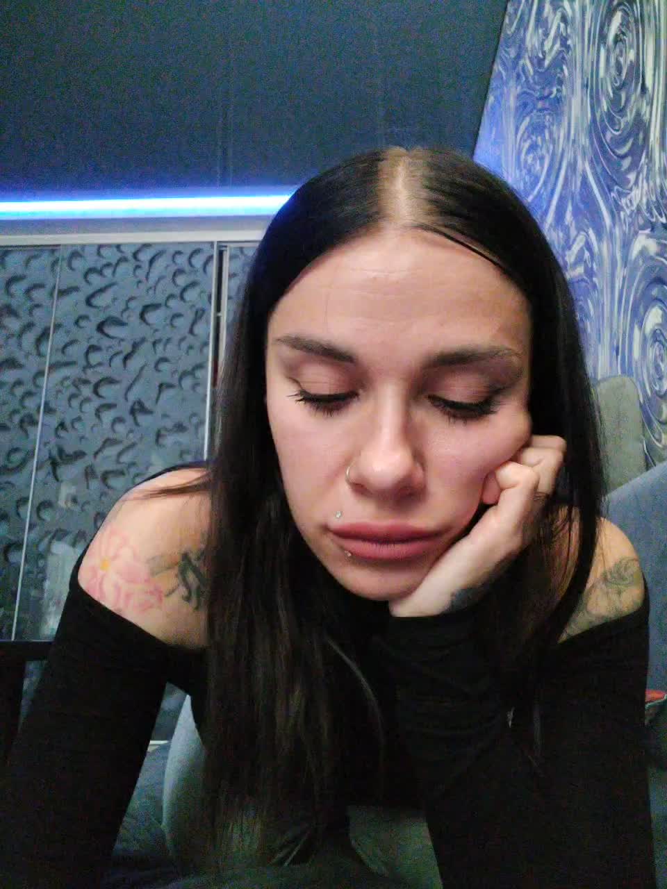 deva_maria Live Sex December 17, 2025