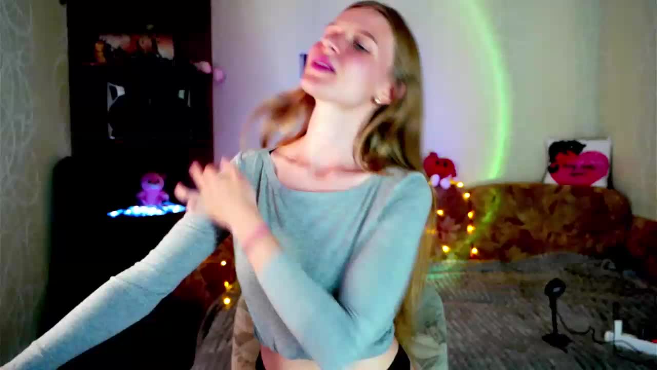 LunaEvan Live Sex December 13, 2025