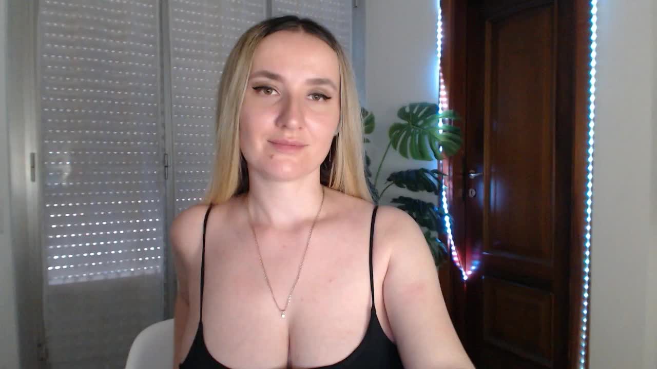 Alina-Lovely Live Sex December 14, 2025