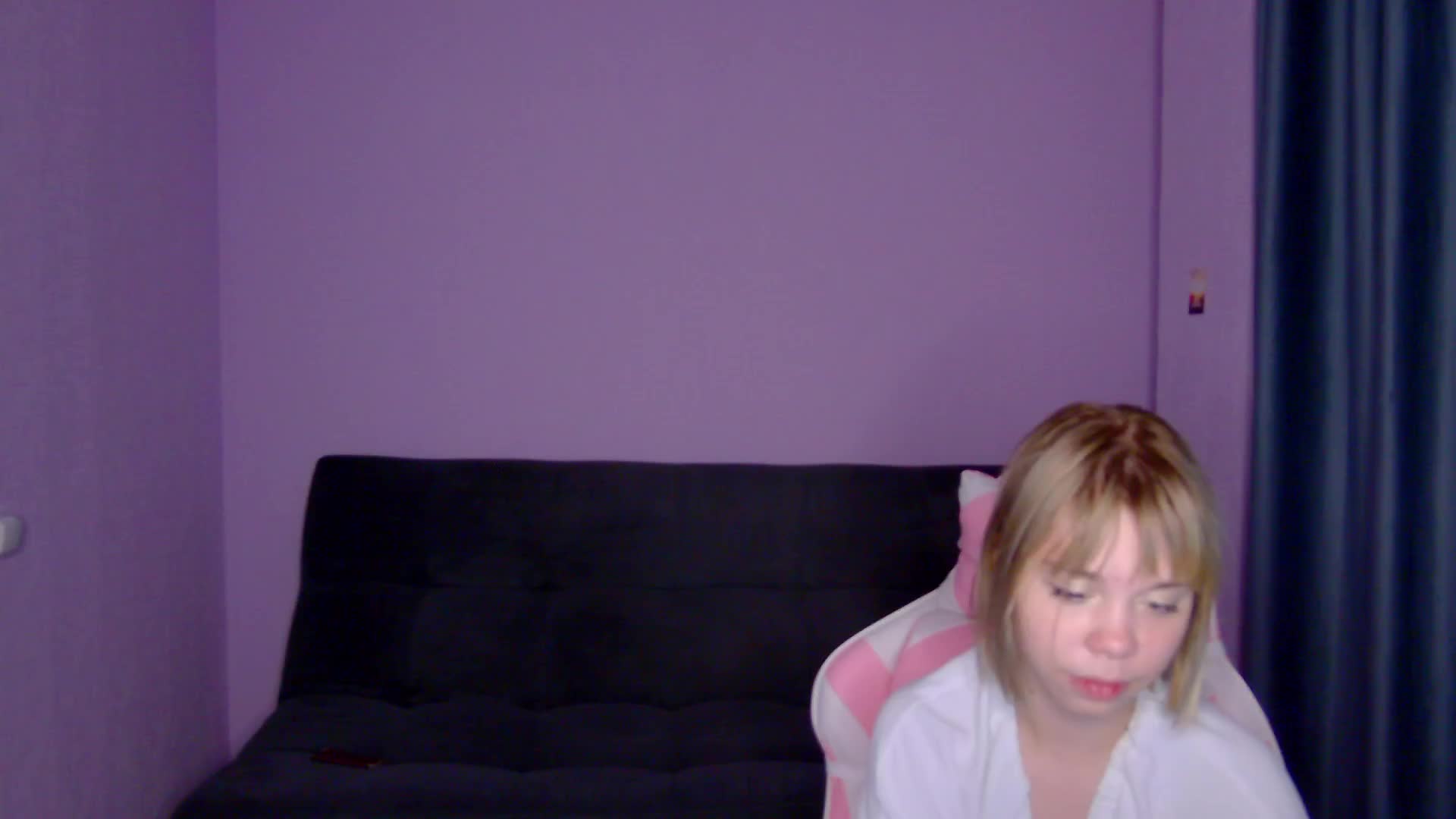 kittygold18 Live Sex December 14, 2025