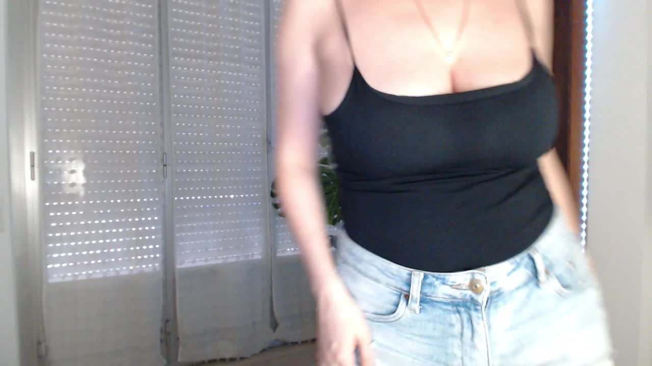 Alina-Lovely Live Sex December 14, 2025