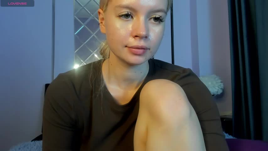 AlisaGoldie Live Sex December 14, 2025