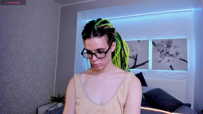 KIKI_Krash Live Sex December 13, 2025