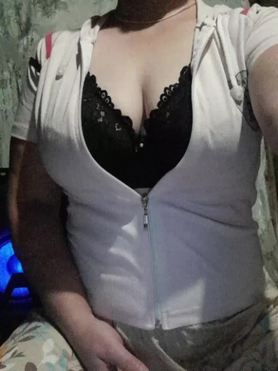 Iriska2025 Live Sex December 13, 2025