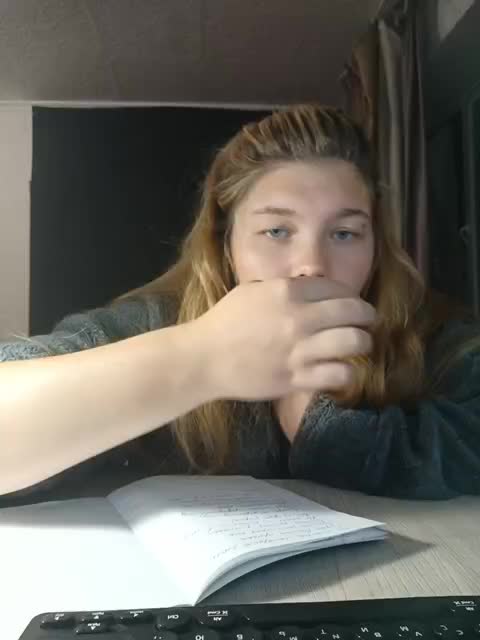 Kakdelaman Live Sex December 13, 2025