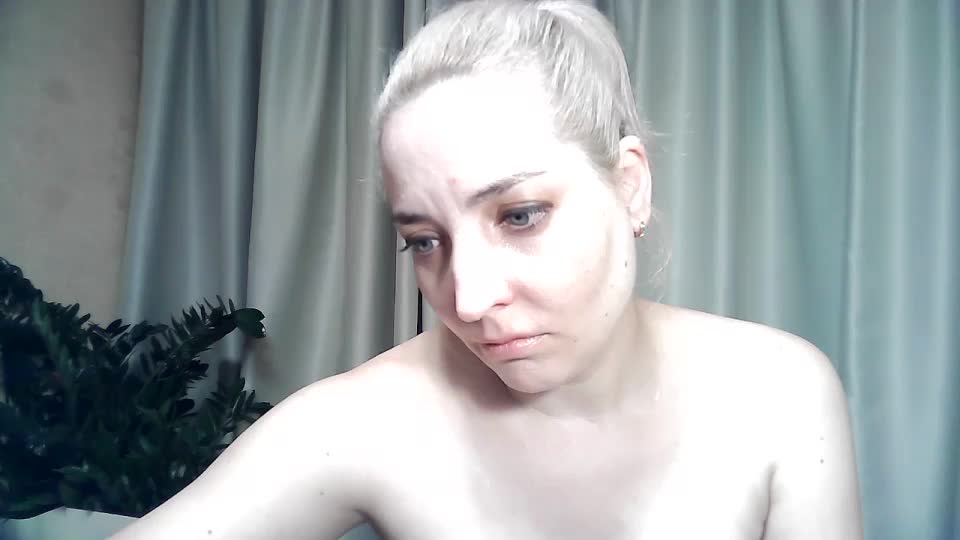 mariska-kiska Live Sex December 15, 2025