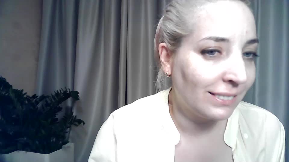 mariska-kiska Live Sex December 15, 2025