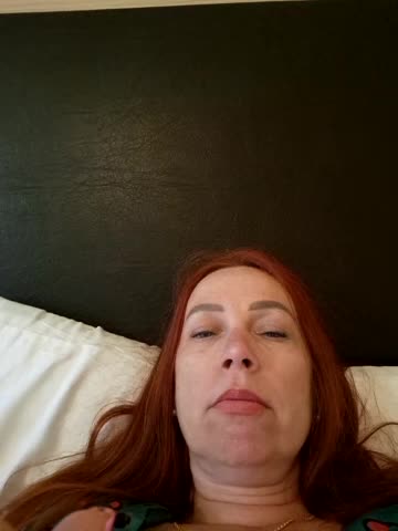 BlueHOT-MILf Live Sex December 14, 2025