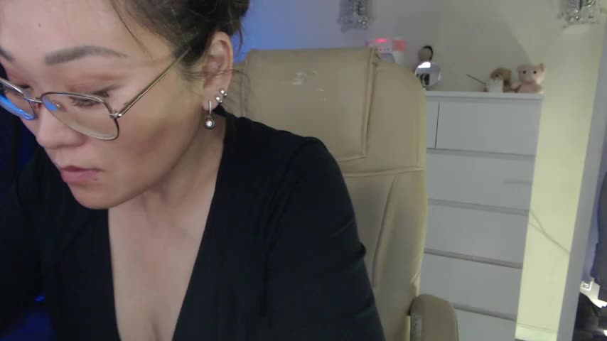 Realia Live Sex December 17, 2025