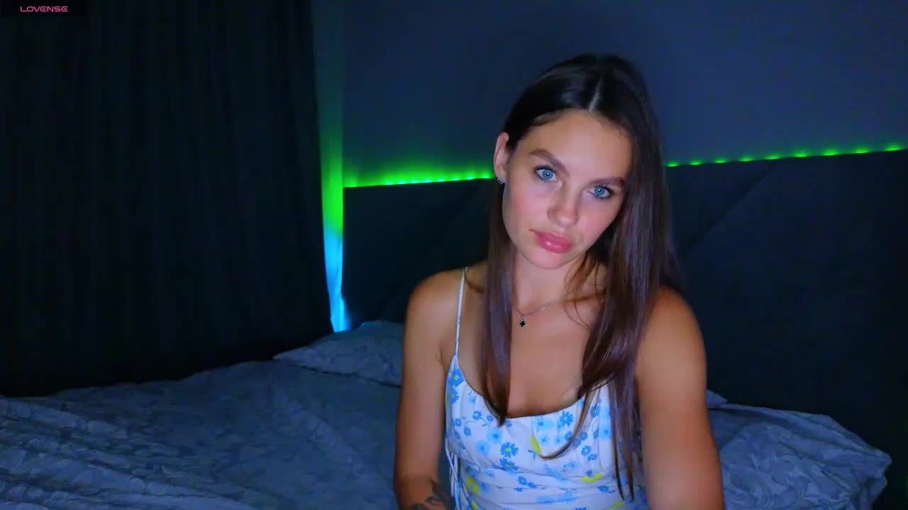 VALERIYAAA Live Sex December 15, 2025