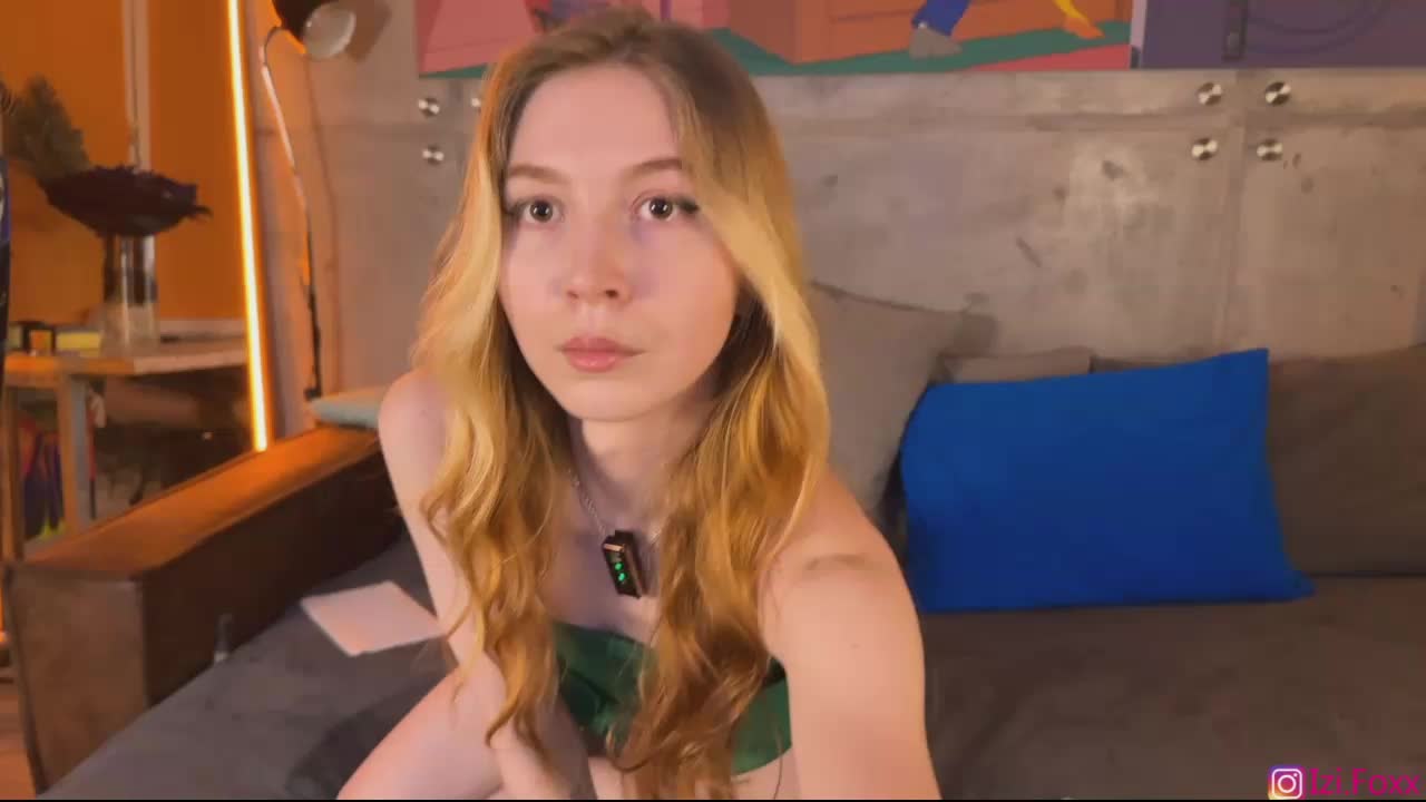 Na-izi Live Sex December 18, 2025