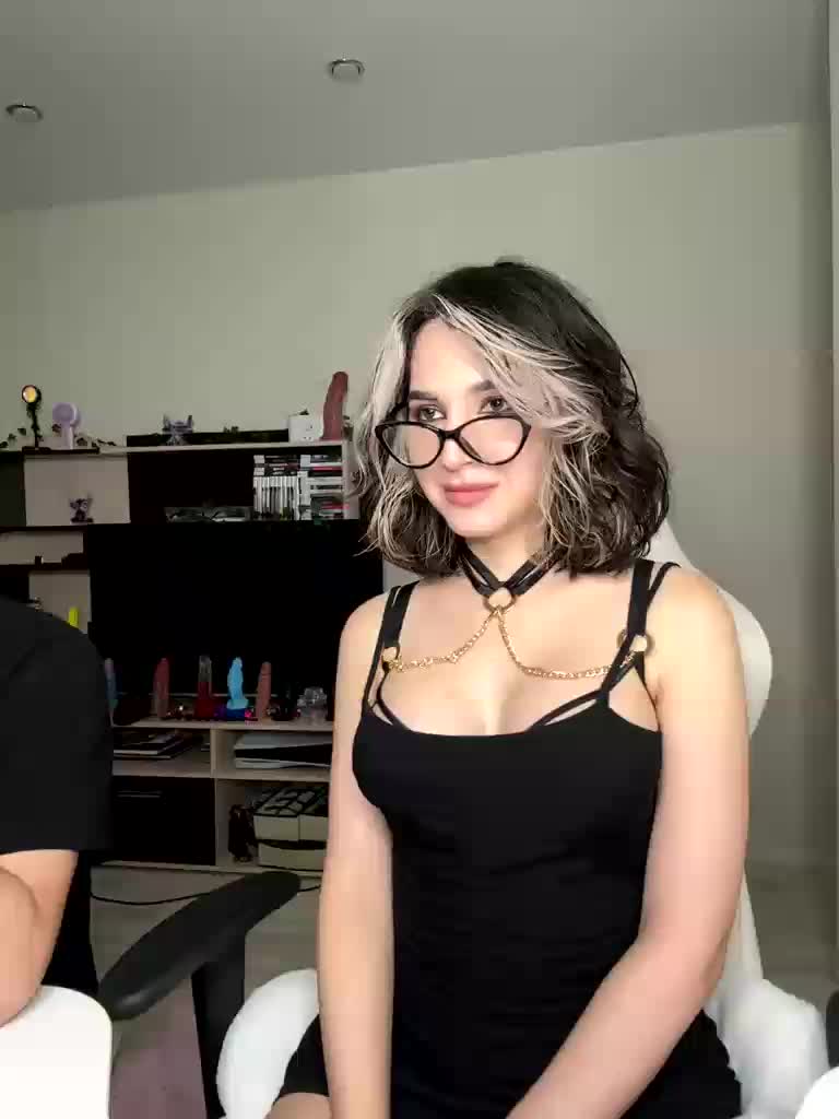 Honey_buns Live Sex September 13, 2025