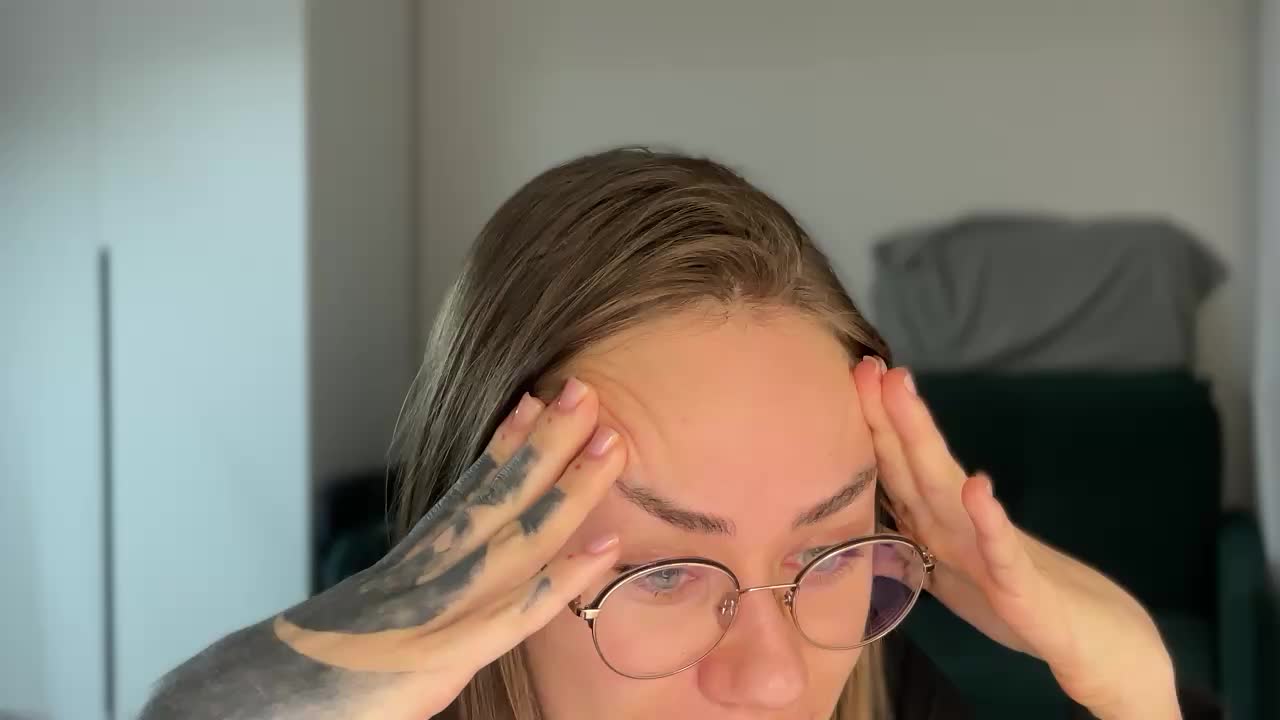 v_-_-_v Live Sex December 14, 2025