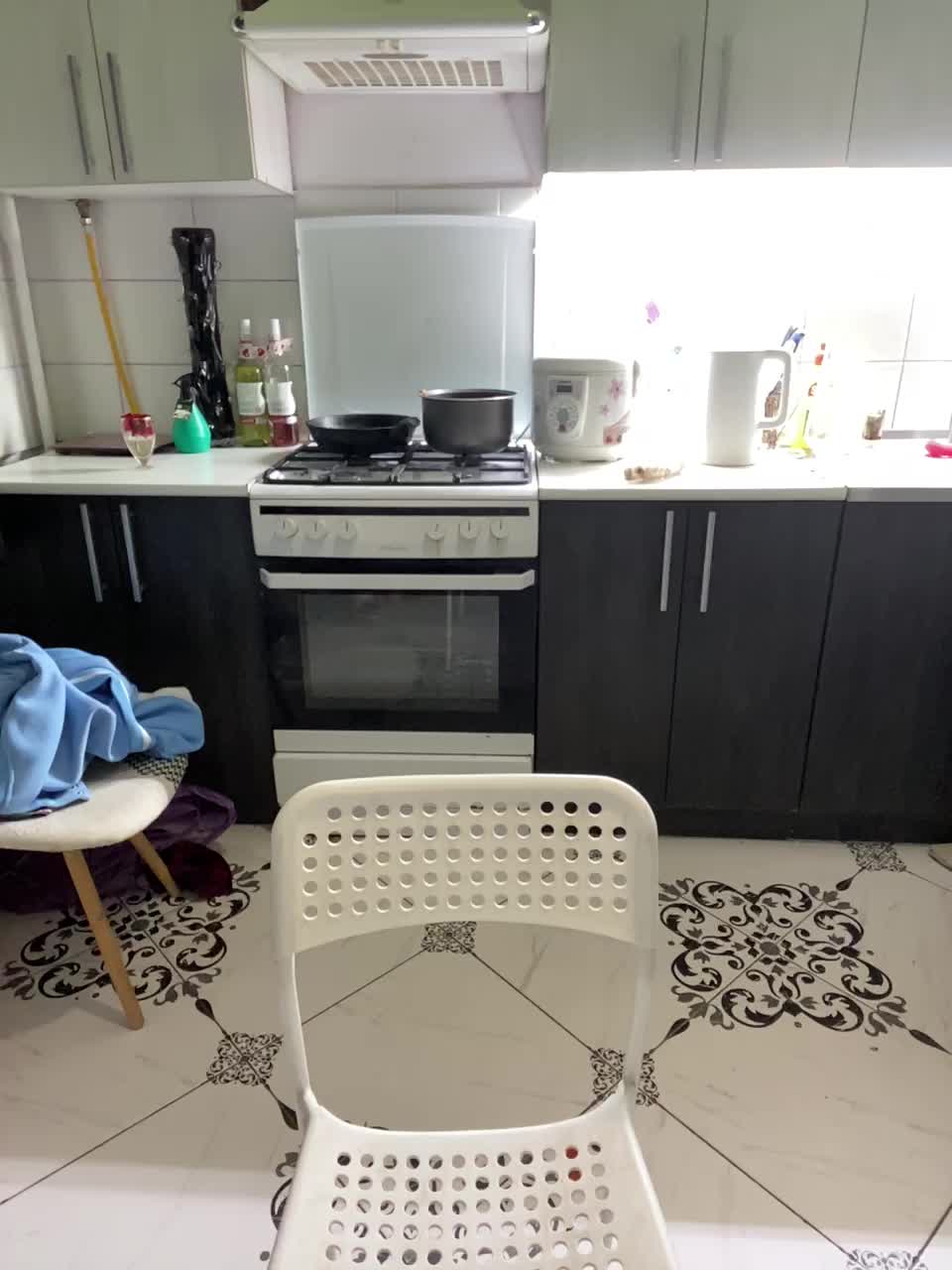 Roksi-8 Live Sex December 13, 2025