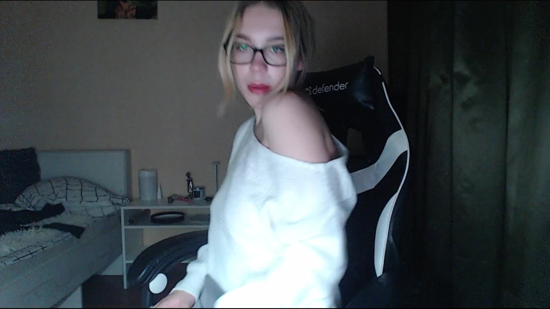 maksisy Live Sex December 18, 2025