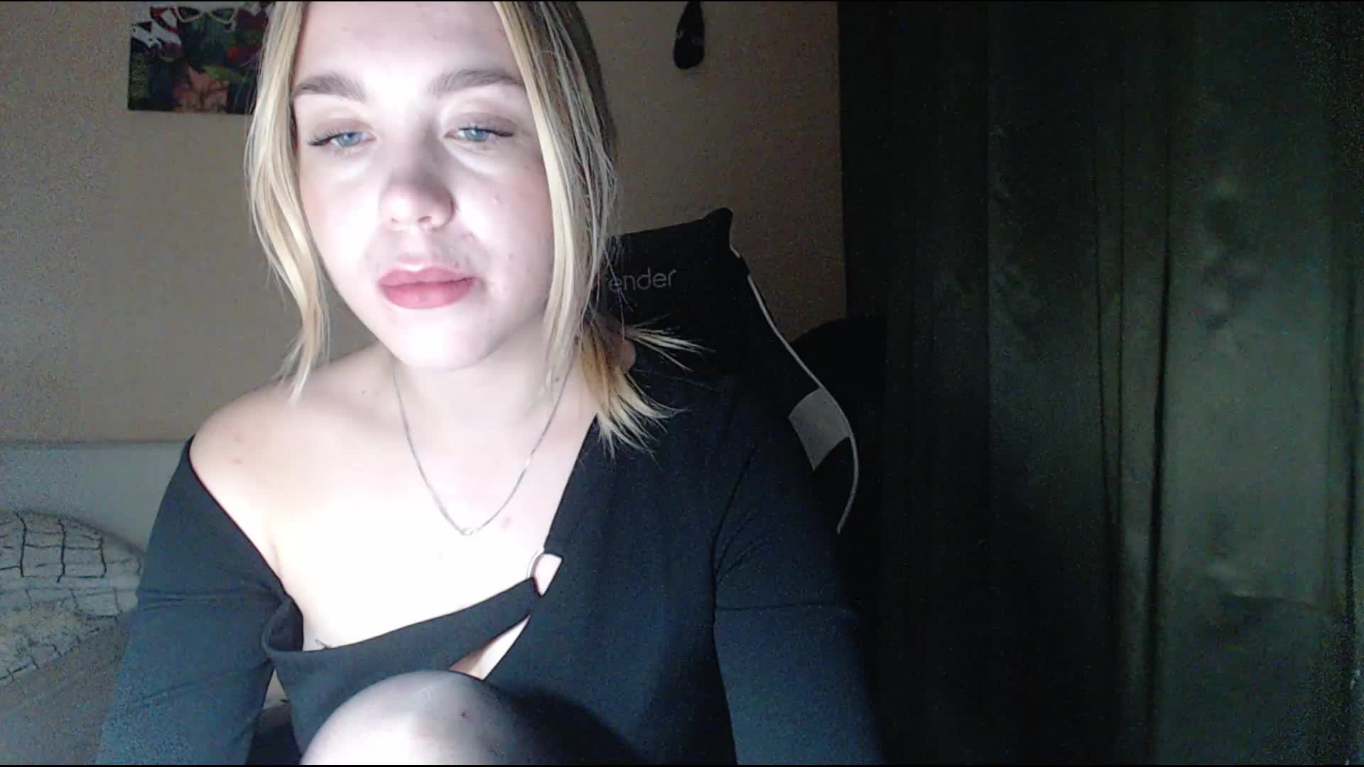 maksisy Live Sex December 18, 2025