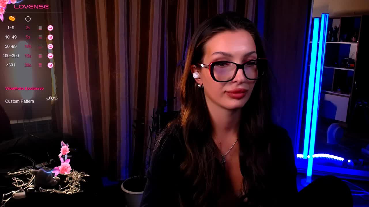 LauraBess Live Sex December 15, 2025