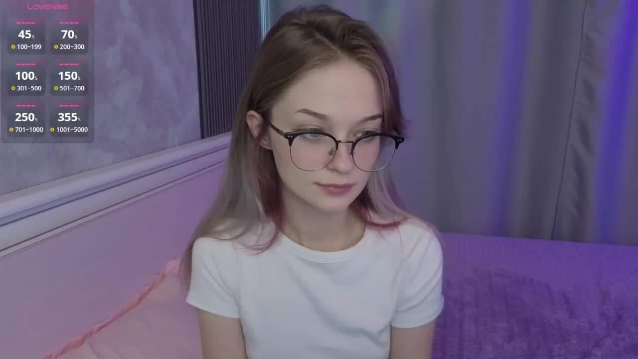 vialeta-baby Live Sex December 17, 2025