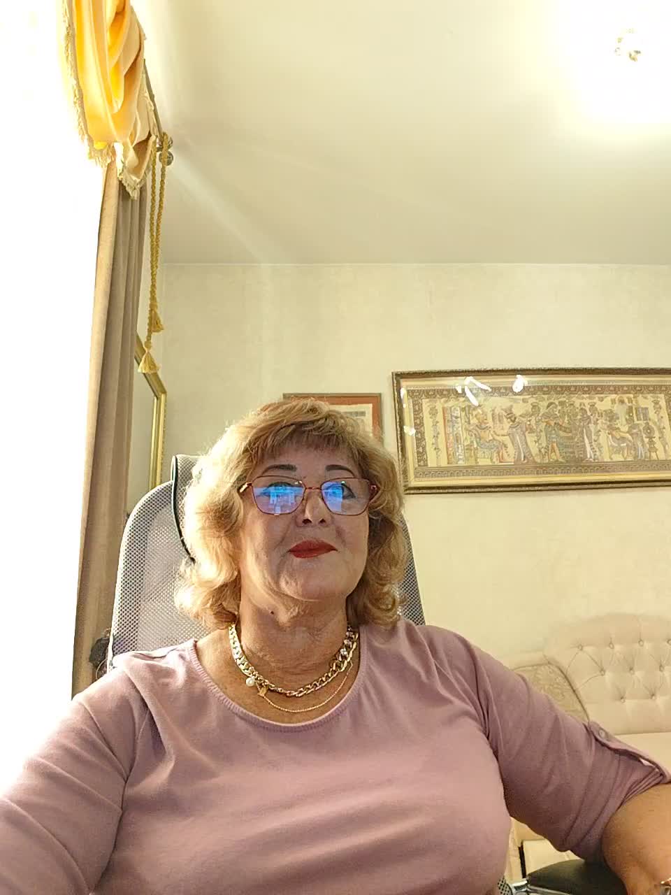 KarinkaSweet Live Sex December 14, 2025