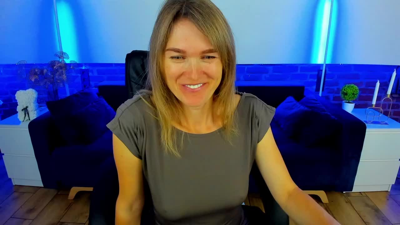 Annabel-xxx Live Sex December 19, 2025