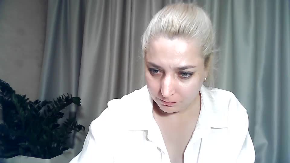 KickaIricka Live Sex December 14, 2025