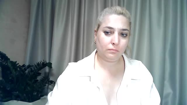 KickaIricka Live Sex December 14, 2025